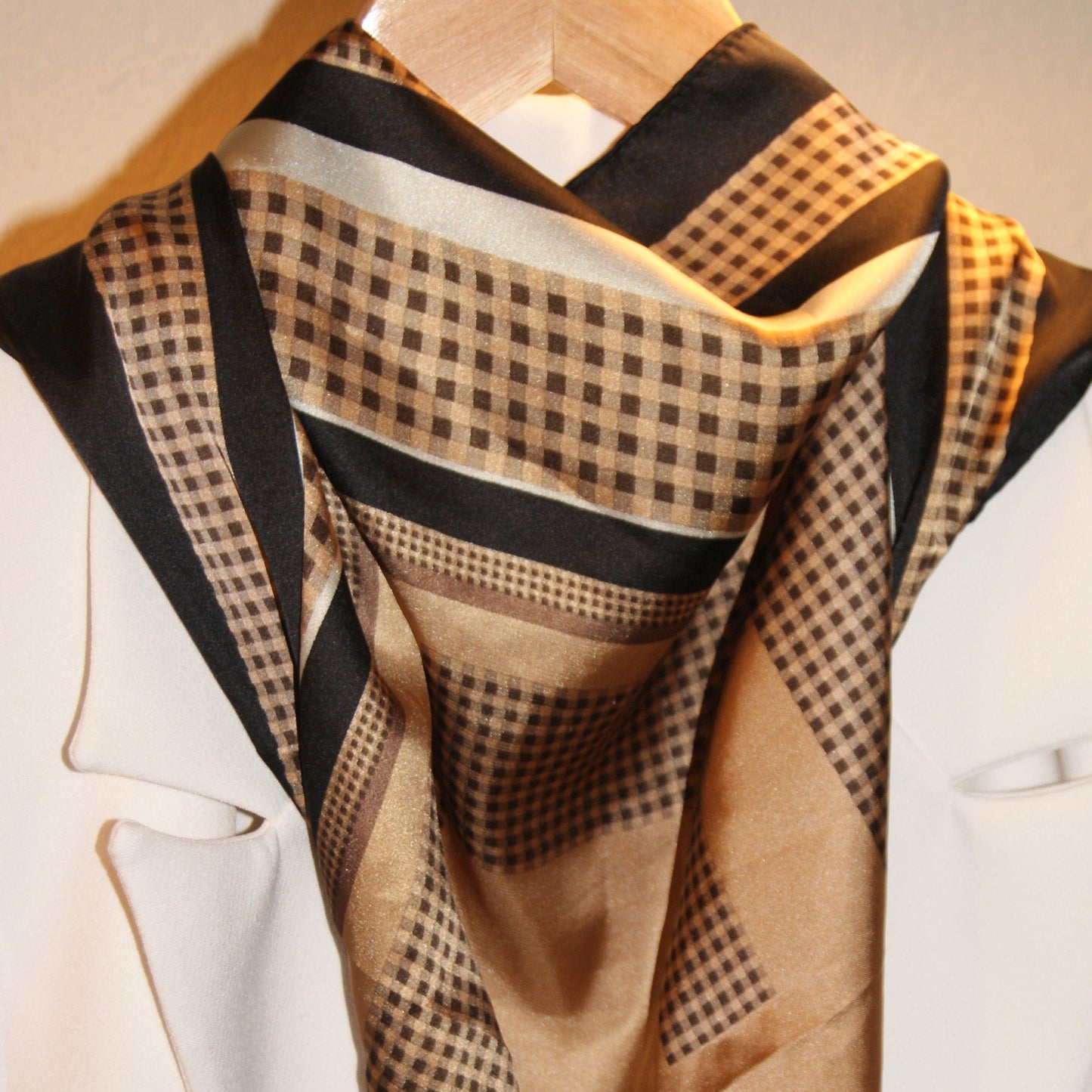 Eleganter Schal