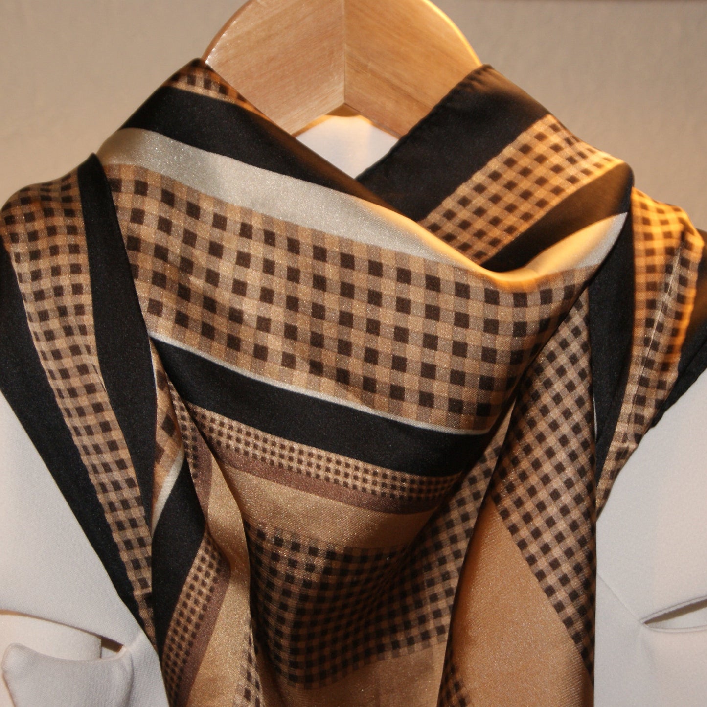 Eleganter Schal
