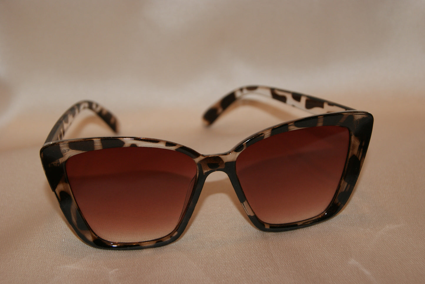 Lunettes de Soleil Féline