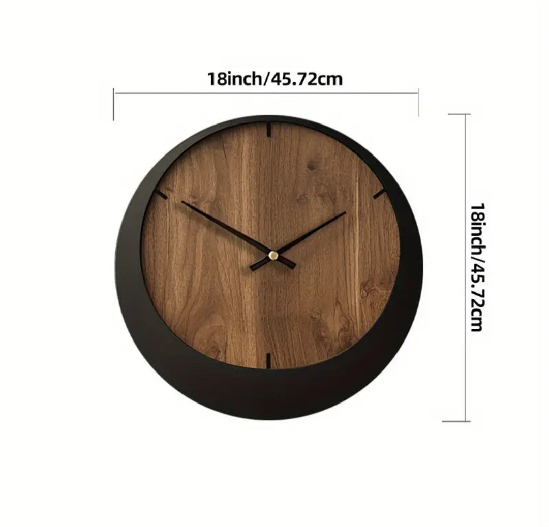 Wanduhr aus Holz